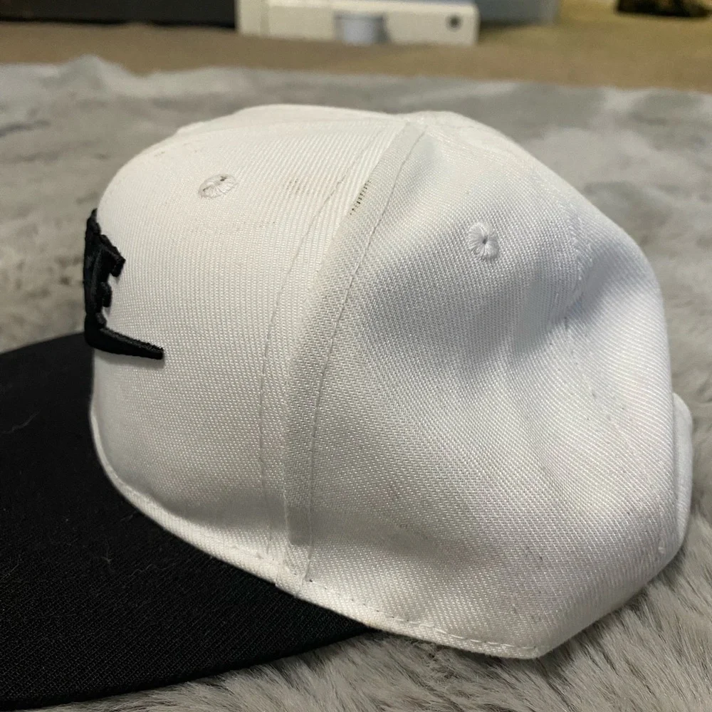 nike hat - Picture 5 of 7
